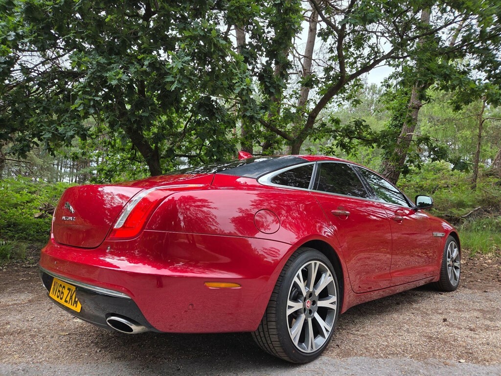 Jaguar XJ D V6 Portfolio L Black #20