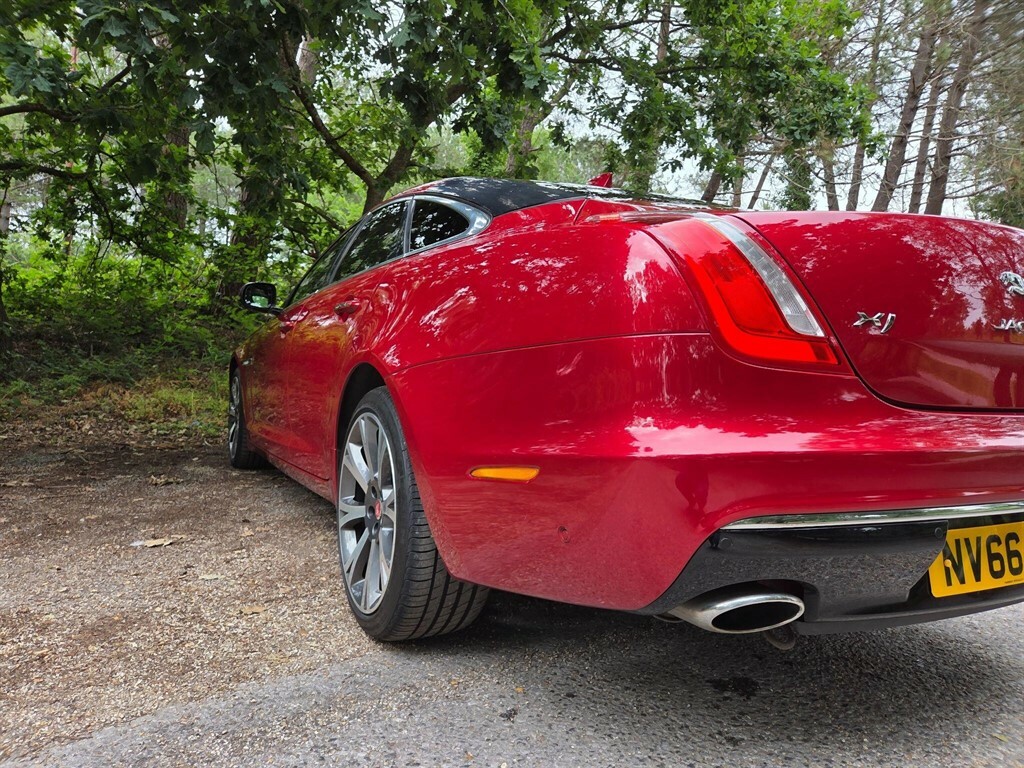 Jaguar XJ D V6 Portfolio L Black #17
