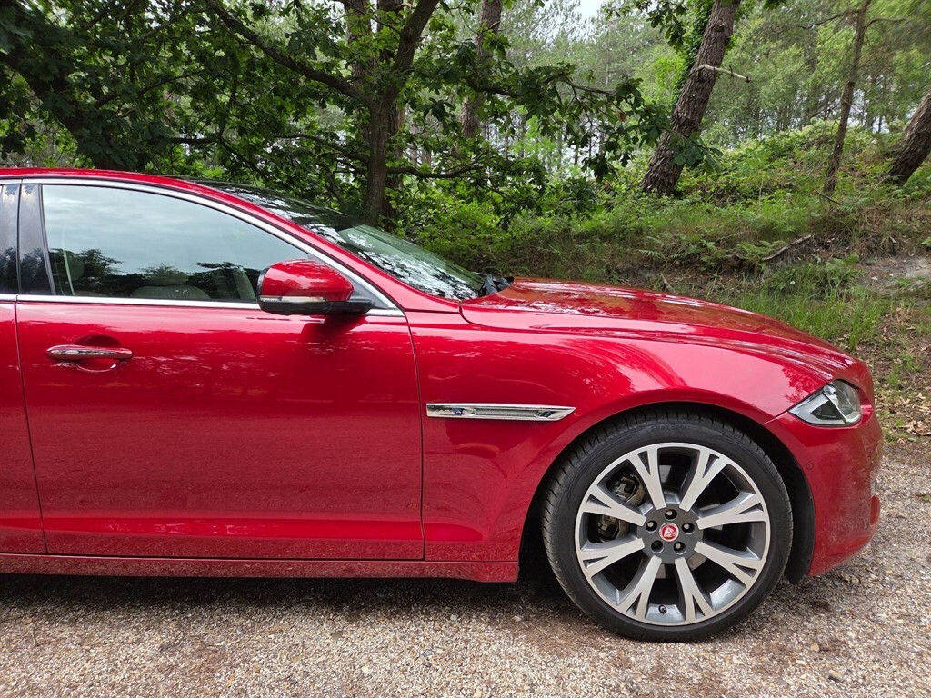 Jaguar XJ D V6 Portfolio L Black #24