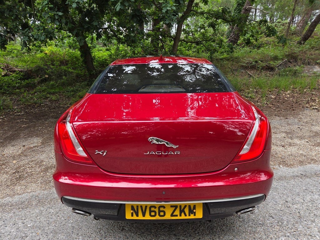 Jaguar XJ D V6 Portfolio L Black #18