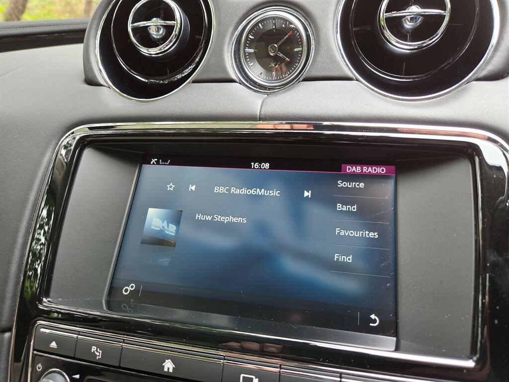 Jaguar XJ D V6 Portfolio L Black #38