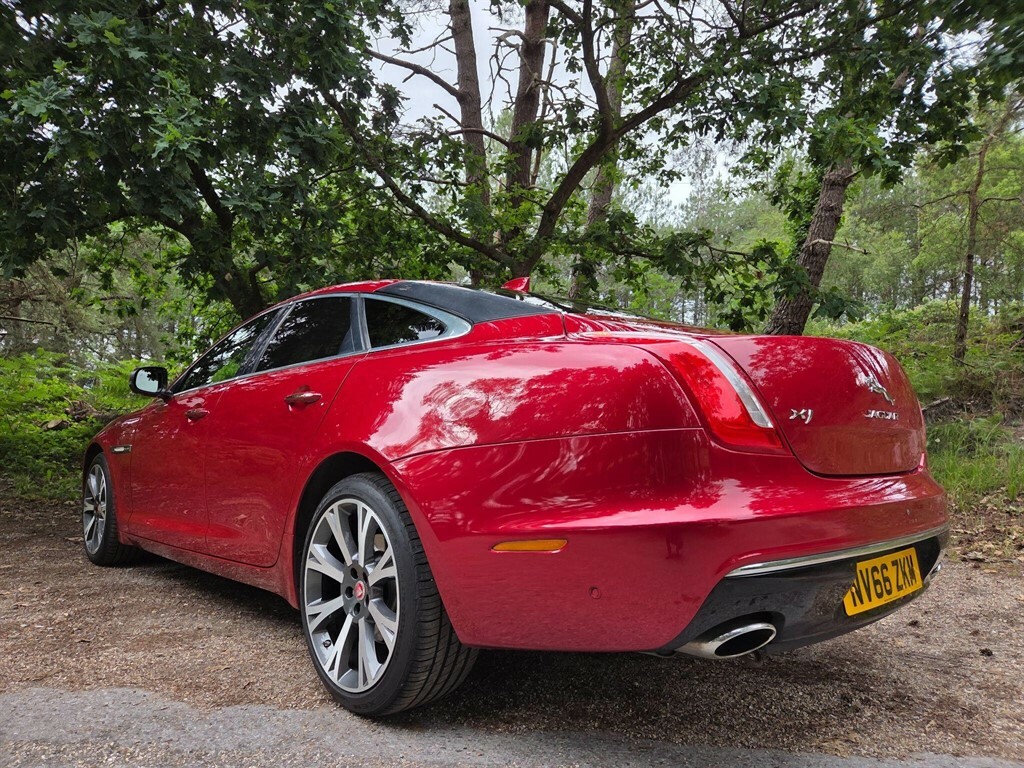 Jaguar XJ D V6 Portfolio L Black #14