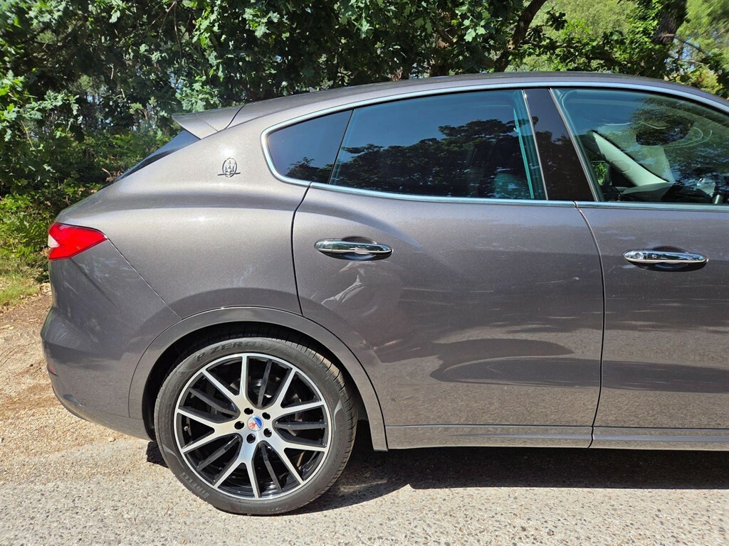Maserati Levante Levante D V6 Blue #22