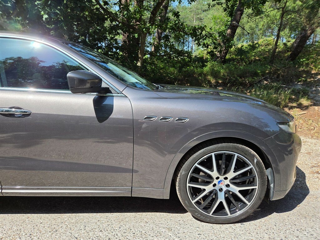 Maserati Levante Levante D V6 Blue #24