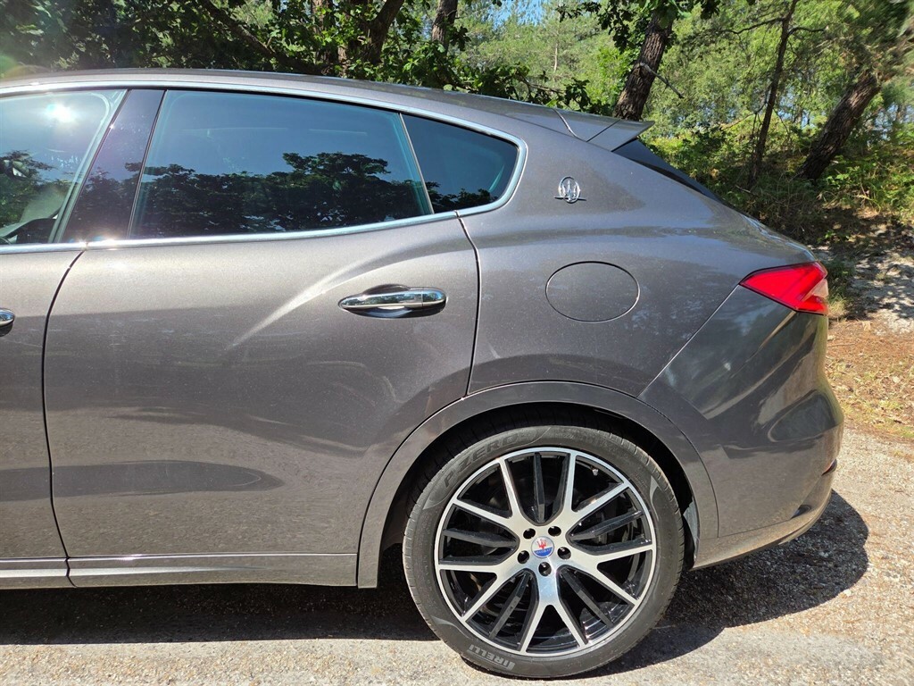 Maserati Levante Levante D V6 Blue #13