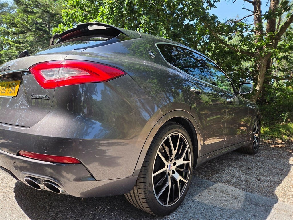 Maserati Levante Levante D V6 Blue #19