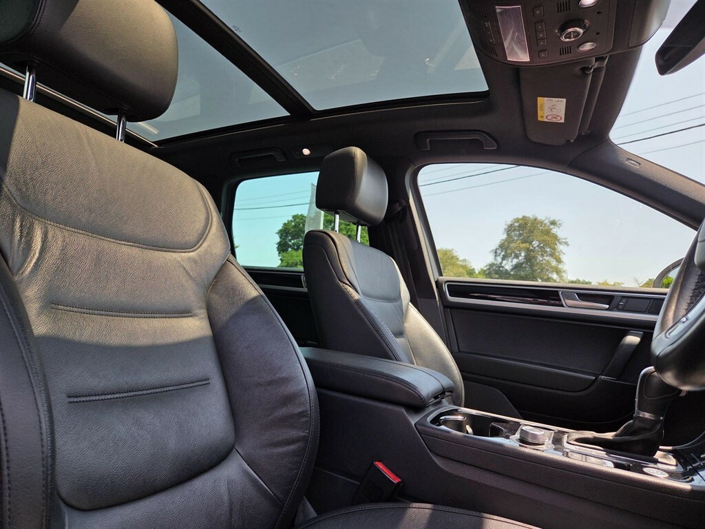 Maserati Levante Suv Grey #3