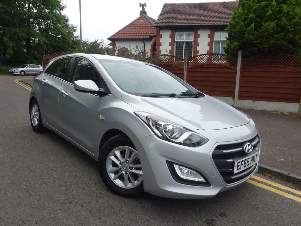 Hyundai I30 1.6 Crdi Blue Drive Se Euro 6 S S Silver