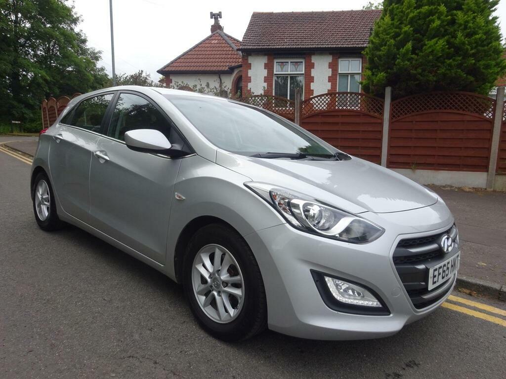 Hyundai I30 1.6 Crdi Blue Drive Se Euro 6 S S EF65HKT Silver #3