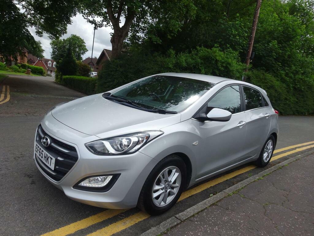 Hyundai I30 1.6 Crdi Blue Drive Se Euro 6 S S EF65HKT Silver #4