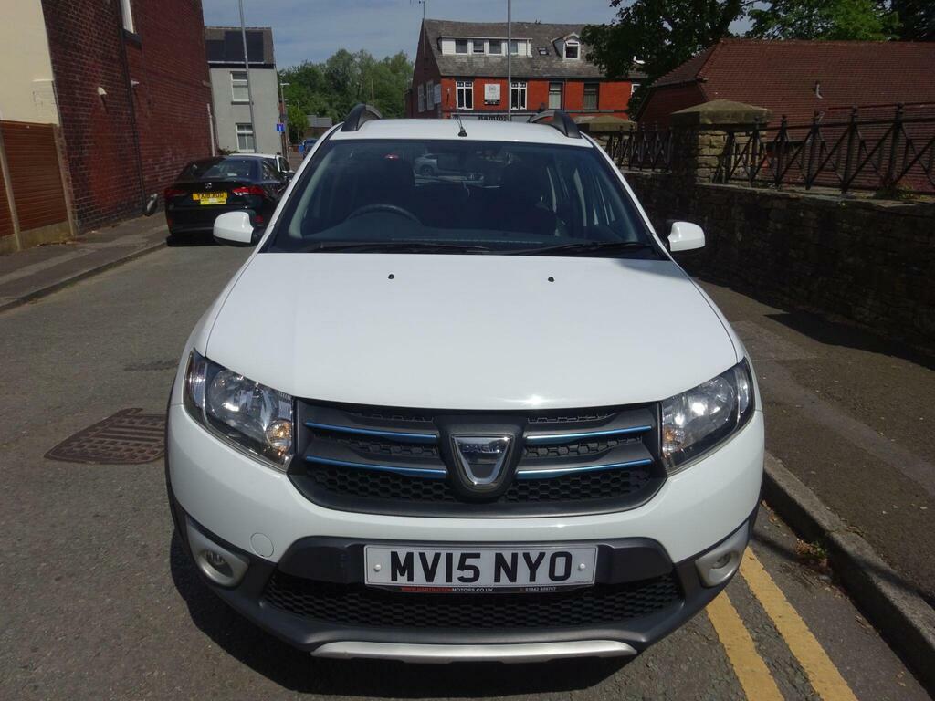 Dacia Sandero Stepway 1.5 Dci Laureate Euro 5 MV15NYO White #2
