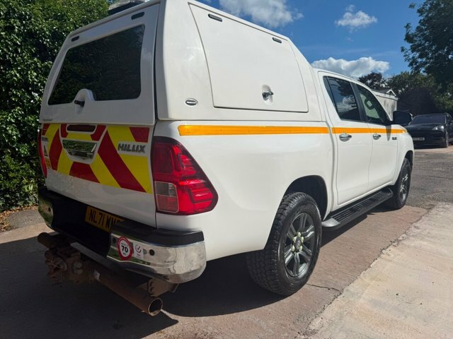 Toyota HILUX 2.4 D-4d Icon Pickup Double Cab 4W NL71WMC White #5