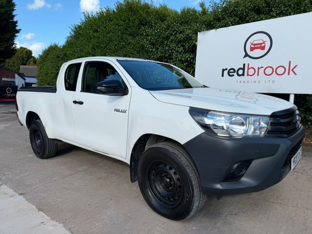 Toyota HILUX 2.4 D-4d Active Pickup Extended Cab Man White #2