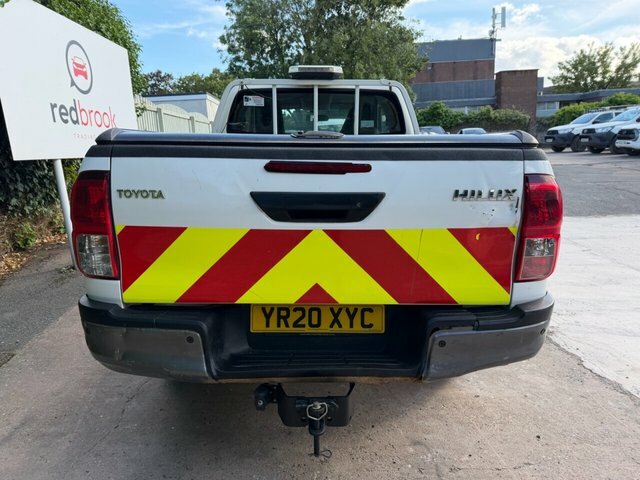 Toyota HILUX 2.4 D-4d Active Pickup Extended Cab Man White #6