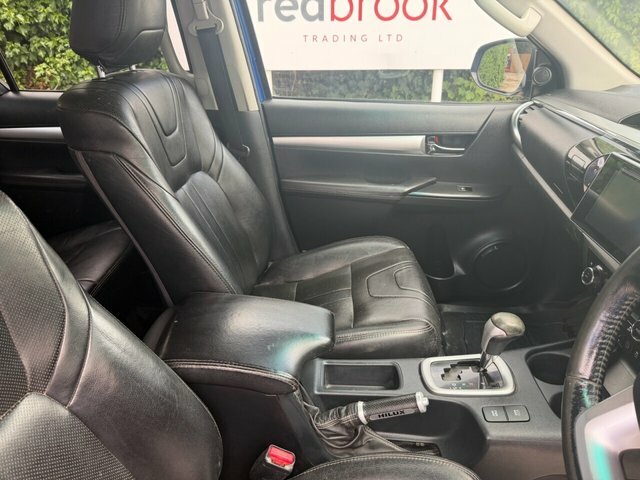 Toyota HILUX Active 4Wd D-4d Dcb White #16