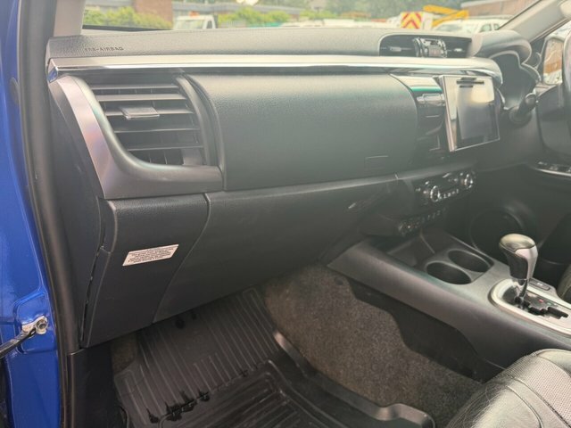 Toyota HILUX Active 4Wd D-4d Dcb White #21