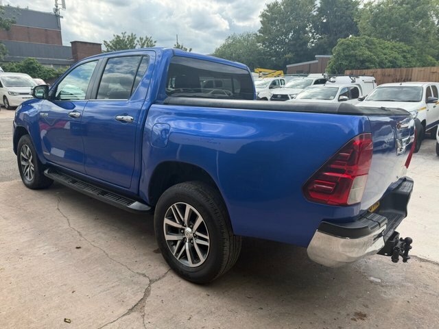 Toyota HILUX Active 4Wd D-4d Dcb White #7