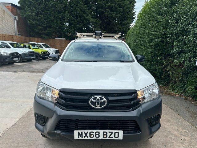 Toyota HILUX 2.4 D-4d Active Pickup Double Cab Manua White #6