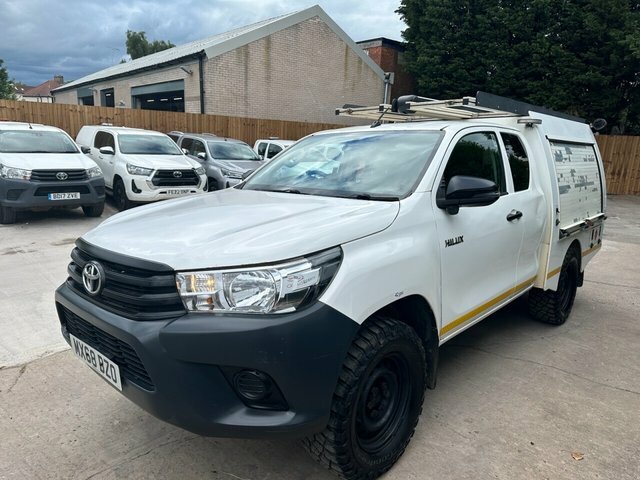 Toyota HILUX Active 4Wd D-4d Dcb White #7