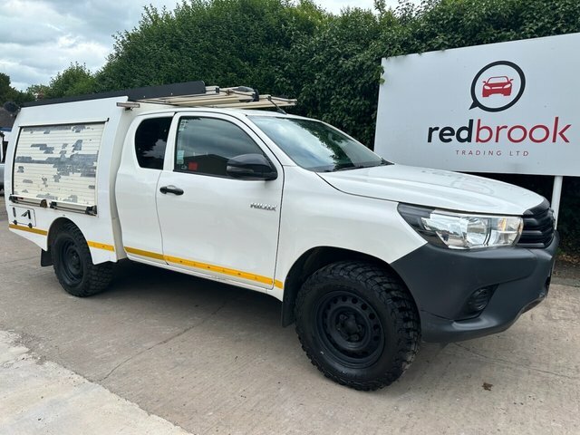Toyota HILUX Active 4Wd D-4d Dcb White #25