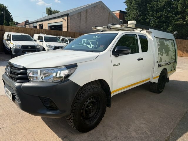 Toyota HILUX 2.4 D-4d Active Pickup Double Cab Manua White #5