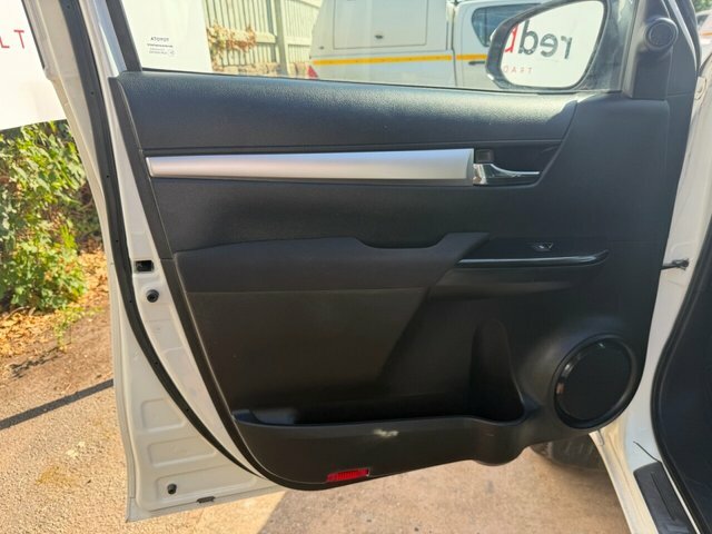 Toyota HILUX 2.4 D-4d Active Single Cab Pickup  #19