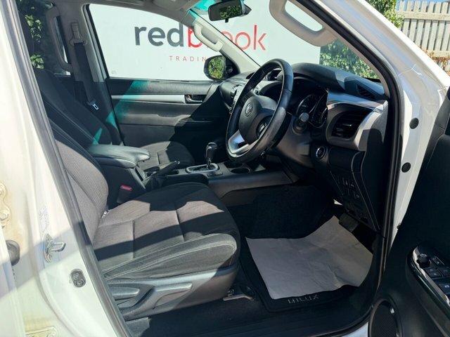 Toyota HILUX 2.4 D-4d Active Single Cab Pickup  #11