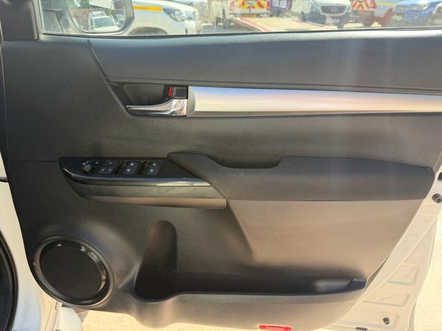 Toyota HILUX 2.4 D-4d Active Single Cab Pickup  #14