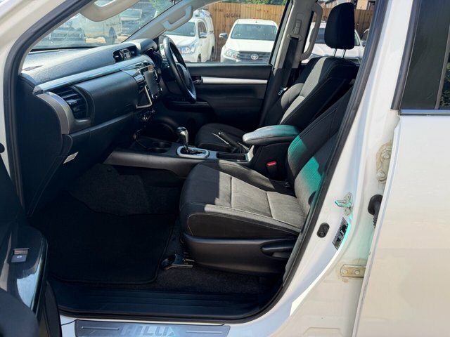 Toyota HILUX 2.4 D-4d Active Single Cab Pickup  #15