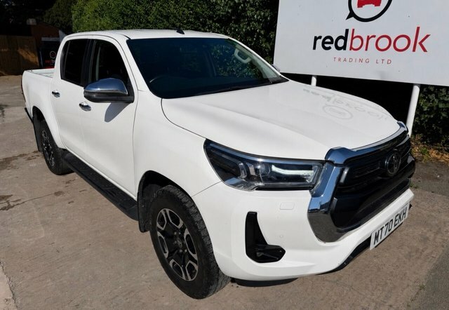 Toyota HILUX 2.4 D-4d Invincible Pickup Double Cab A White #2