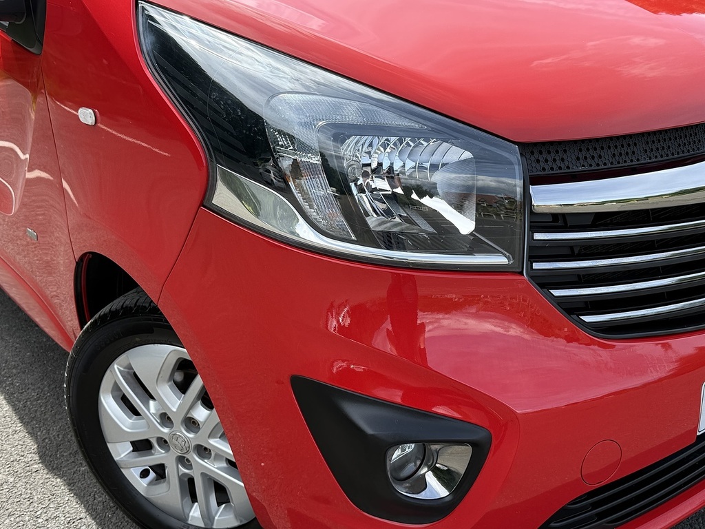 Vauxhall Vivaro 1.6 Cdti 2700 Biturbo Ecoflex Sportive Panel Van 5 NV15XVR Red #3