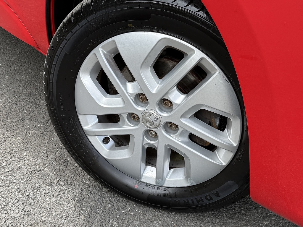 Vauxhall Vivaro 1.6 Cdti 2700 Biturbo Ecoflex Sportive Panel Van 5 NV15XVR Red #2