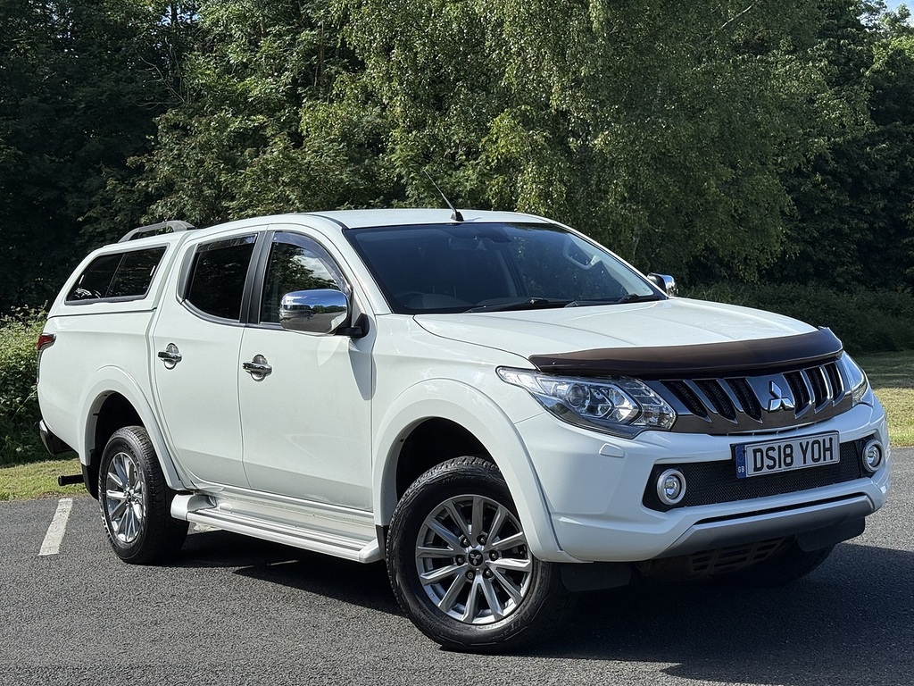 Mitsubishi L200 2.4 Di-d Dc Barbarian Pickup Double Cab White