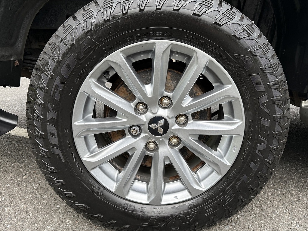 Mitsubishi L200 Barbarian Di-d WN68GGU Grey #5