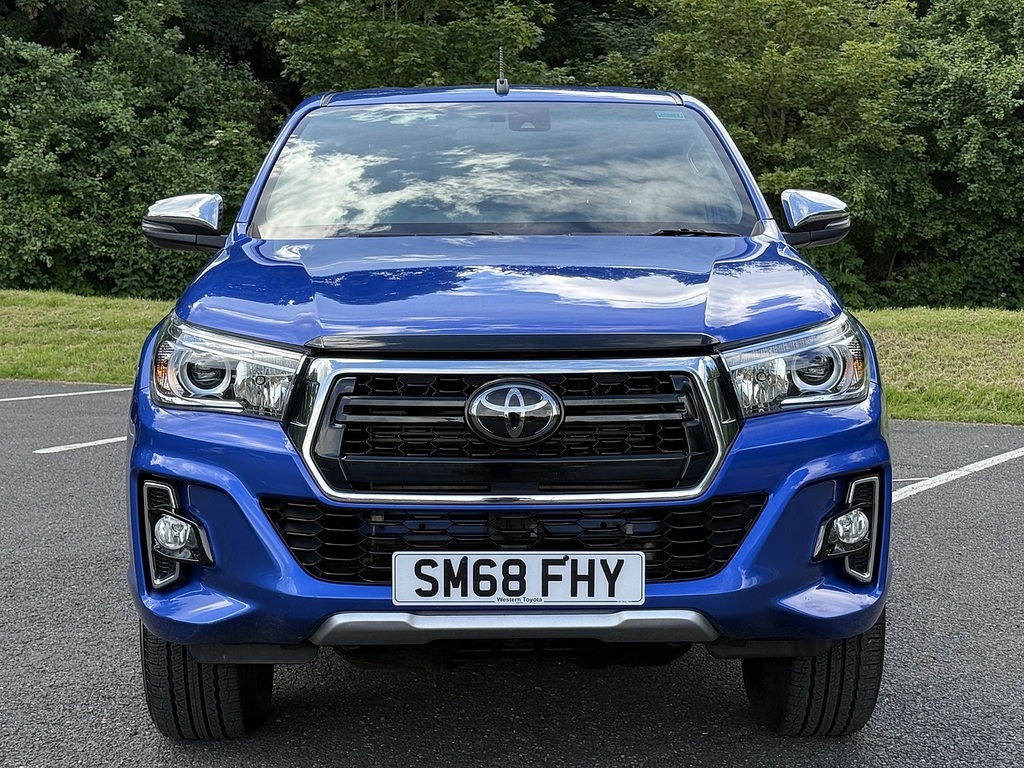 Toyota HILUX D-4d Invincible X Blue SM68FHY Blue #5