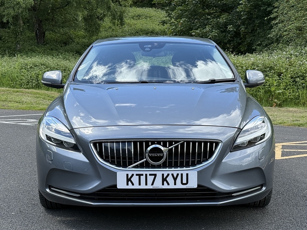 Volvo V40 2.0 D4 Inscription Hatchback Euro Grey #4