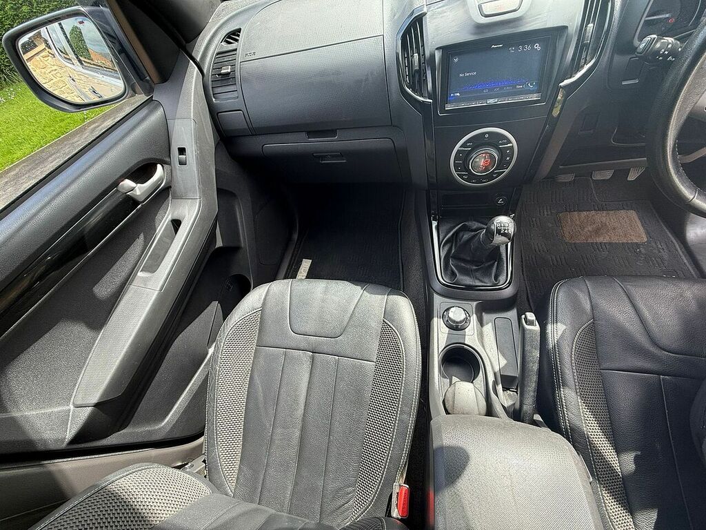 Isuzu D-Max Td Blade Dcb White #10