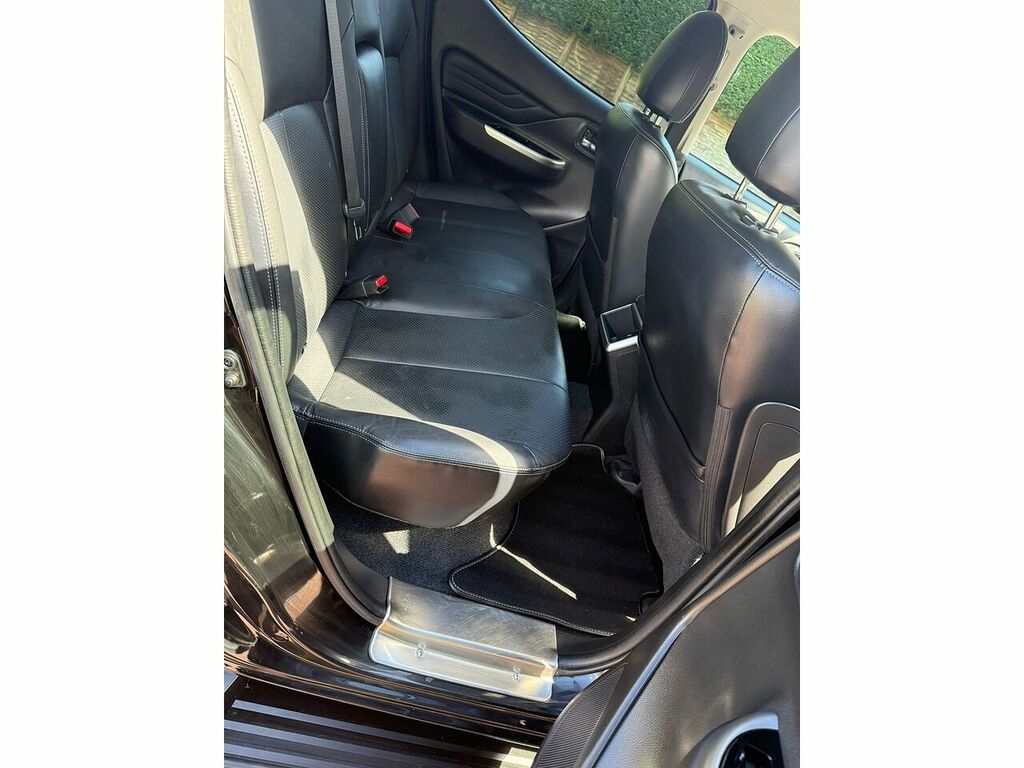 Mitsubishi L200 Di-d Dc Barbarian Pickup 2.2 Blue #14