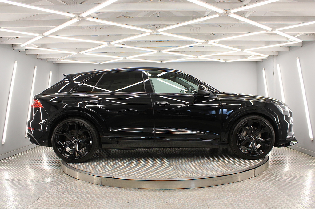 Audi Q8 Suv WG70VTM Black