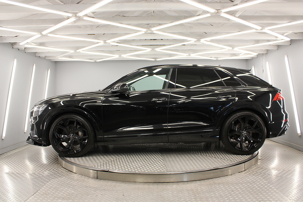 Audi Q8 Suv WG70VTM Black #2
