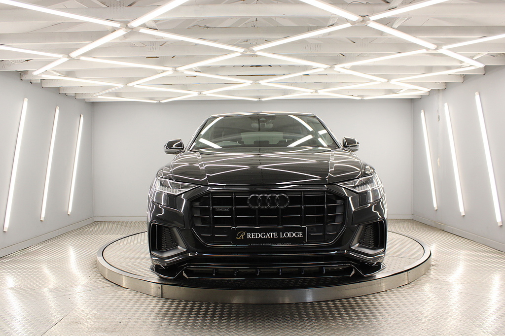 Audi Q8 Suv WG70VTM Black #6