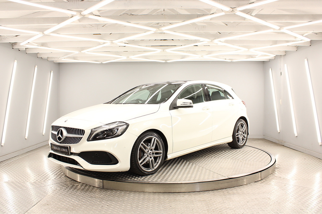 Mercedes-Benz A Class Hatchback KT67UYU White #5