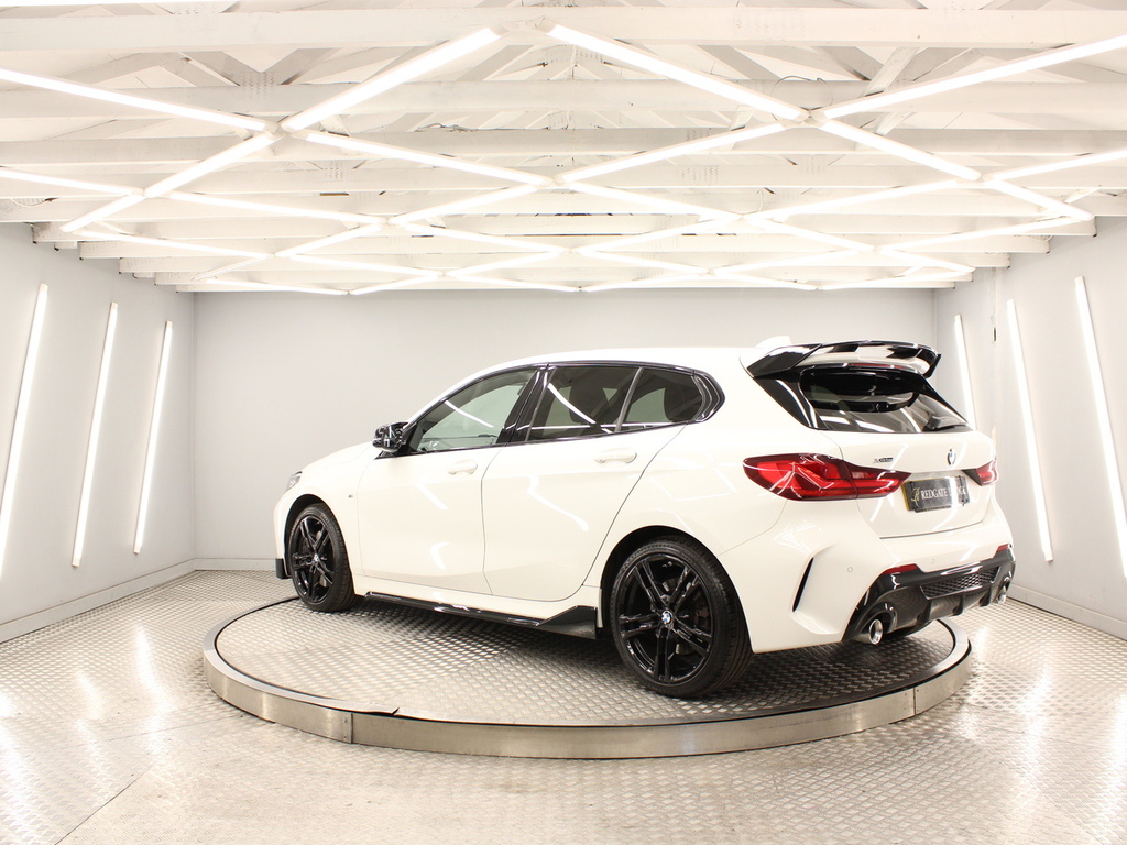 BMW 1 Series Hatchback PO20VOT White #4
