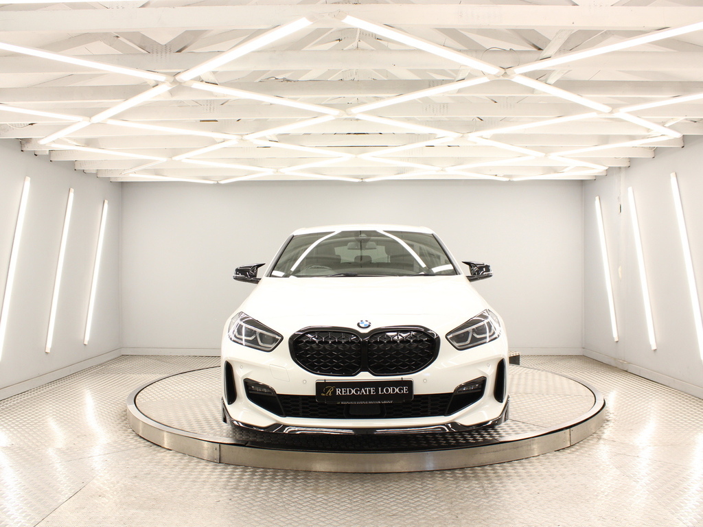 BMW 1 Series Hatchback PO20VOT White #6
