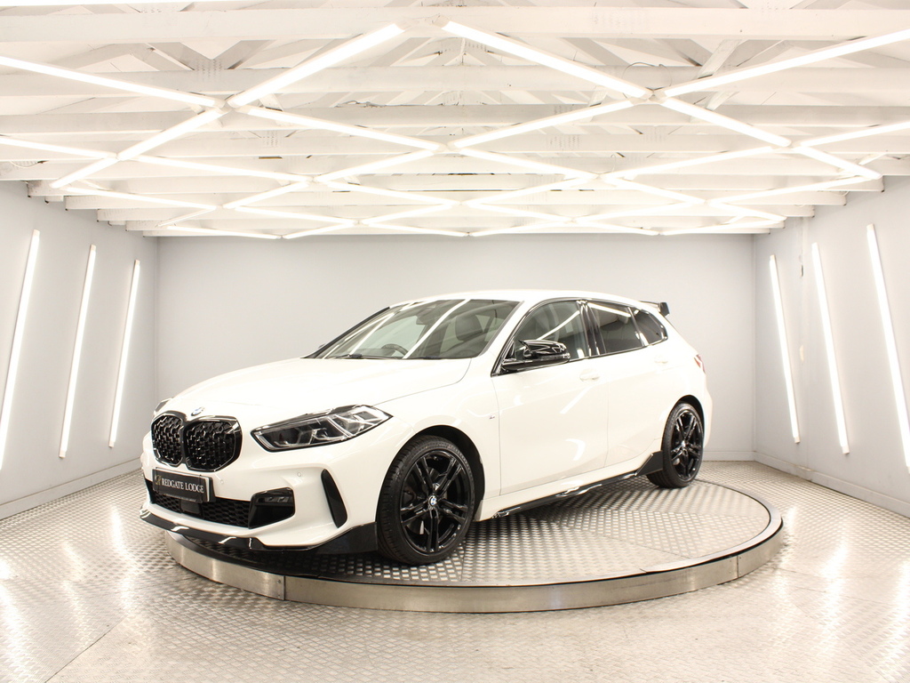 BMW 1 Series Hatchback PO20VOT White #5