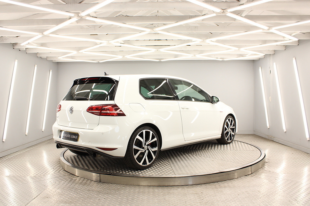 Volkswagen Golf Hatchback PG16HWT White #3