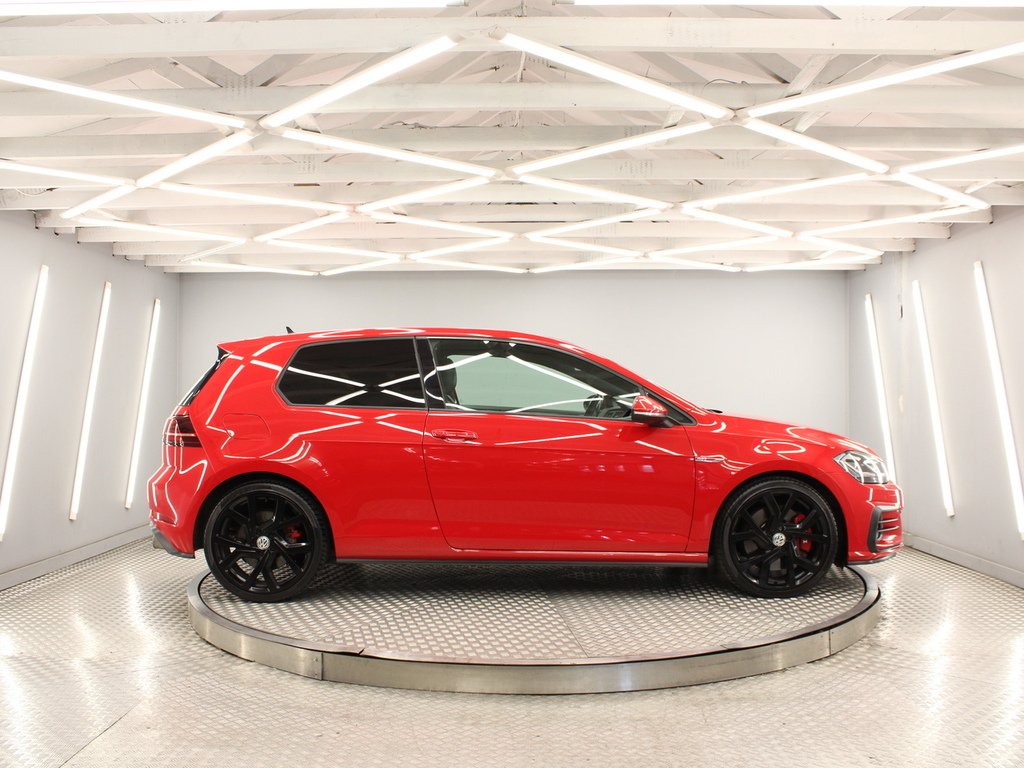 Volkswagen Golf Hatchback DA67YZB Red #2