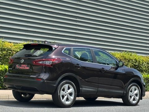 Nissan Qashqai Dig-t Acenta Premium Black #6
