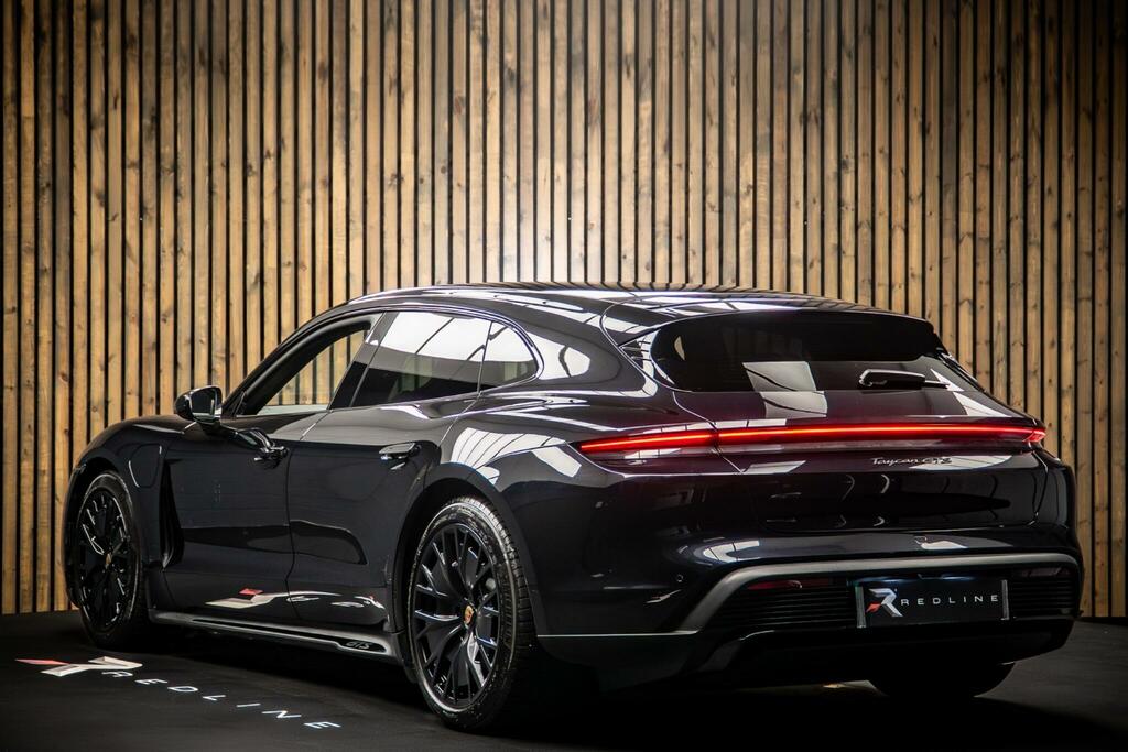 Porsche Taycan Performance Plus 93.4Kwh Gts Sport Turismo 4W LY73FDL Black #3