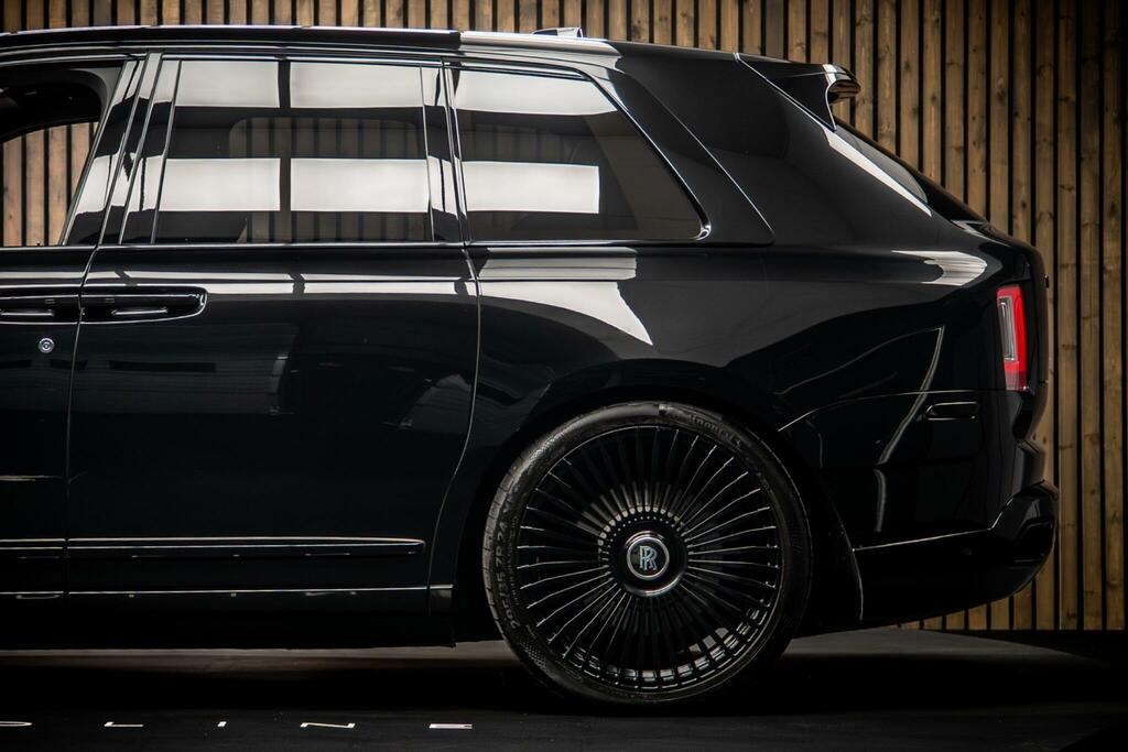 Rolls-Royce Cullinan 5dr Auto Black #18